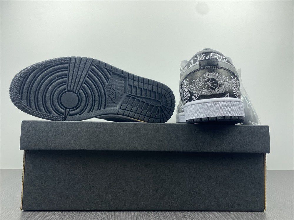 AIR JORDAN 1 LOW 553558-040
